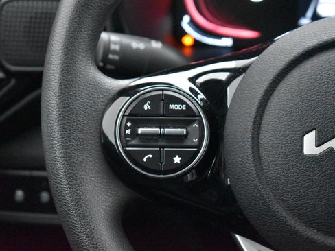 Used 2023 Kia Soul S image 14