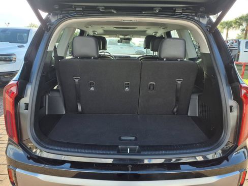 Used 2025 Kia Telluride S FWD image 7