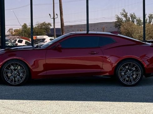 Used 2021 Chevrolet Camaro ZL1 RWD image 4
