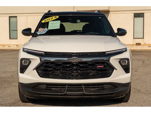 Used 2024 Chevrolet TrailBlazer RS w/ Convenience Package FWD image 3