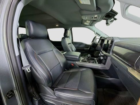 Used 2023 Ford F150 Lariat w/ Trailer Tow Package image 31