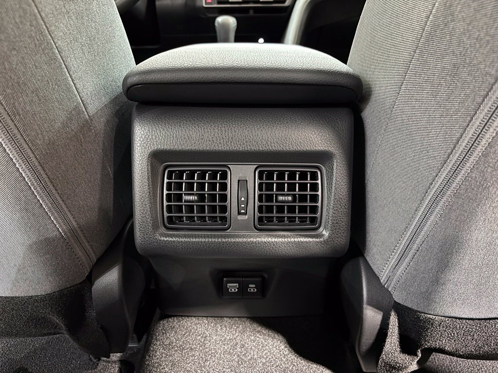 Used 2025 Toyota Camry LE FWD image 27