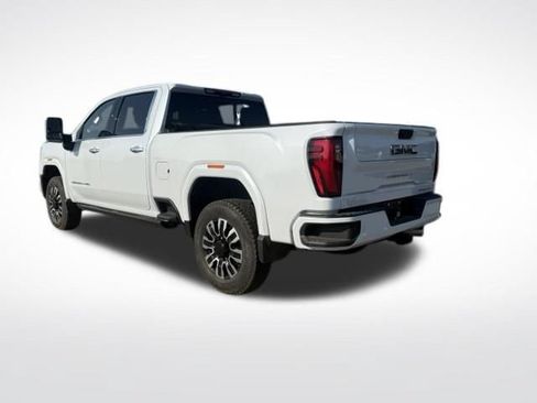 Used 2026 GMC Sierra 3500 Denali Ultimate w/ LPO, GMC Protection Package AWD/4WD image 6