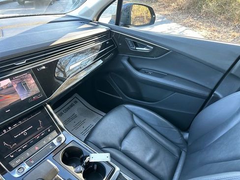 Used 2024 Audi Q7 3.0T Premium Plus image 30