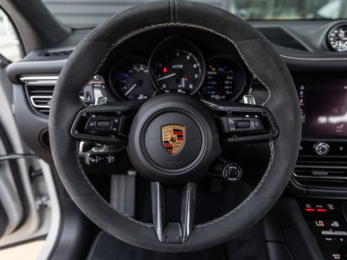 New 2026 Porsche Macan GTS AWD/4WD image 32
