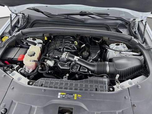 Used 2022 Jeep Grand Cherokee L Limited w/ Luxury Tech Group II image 32