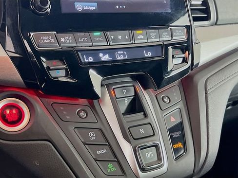 Used 2023 Honda Odyssey Sport image 11