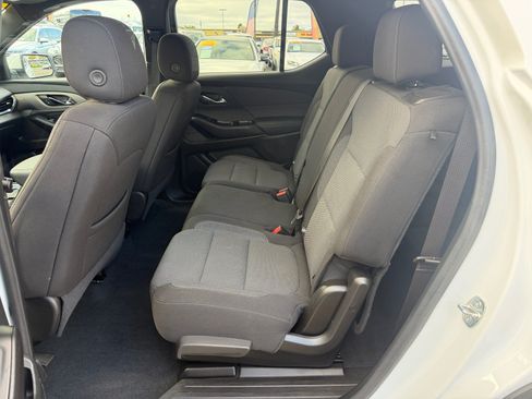 Used 2023 Chevrolet Traverse LT w/ LPO, Floor Liner Package AWD/4WD image 15