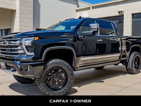 Used 2026 Chevrolet Silverado 2500 High Country w/ High Country Premium Package AWD/4WD image 5
