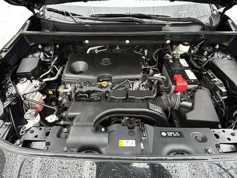 Used 2021 Toyota RAV4 XLE w/ Convenience Package image 41