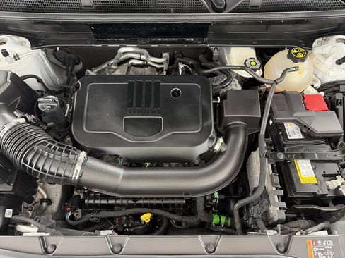 Certified 2023 GMC Acadia SLE FWD image 14
