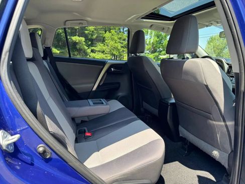 Used 2014 Toyota RAV4 XLE AWD/4WD image 18