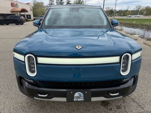 Used 2023 Rivian R1S Adventure AWD/4WD image 8