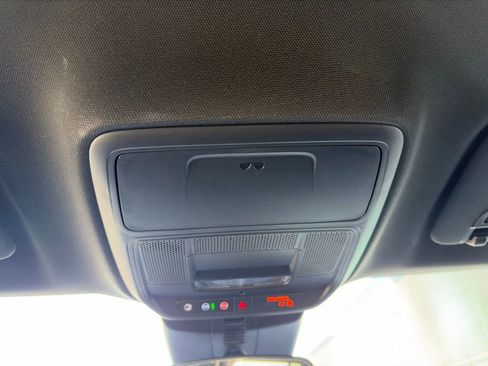 Used 2025 GMC Acadia Elevation image 26