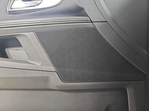 Used 2017 Chevrolet Equinox LS FWD image 32