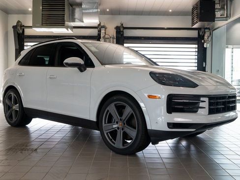New 2025 Porsche Cayenne AWD/4WD image 6