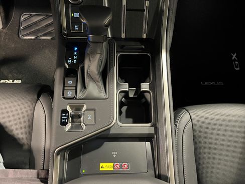 Used 2026 Lexus GX 550 w/ Cold Area Package image 20