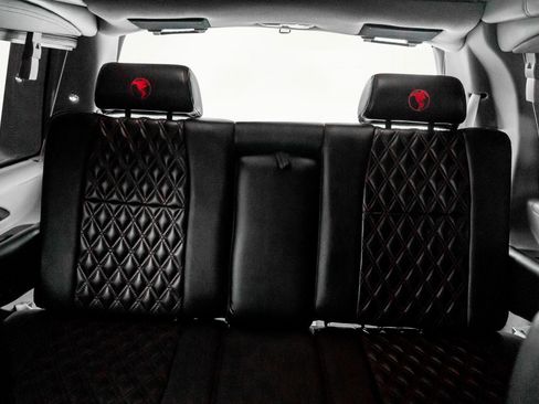 Used 2023 GMC Savana 2500 image 32