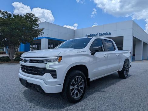 Used 2025 Chevrolet Silverado 1500 RST w/ Convenience Package II AWD/4WD image 4