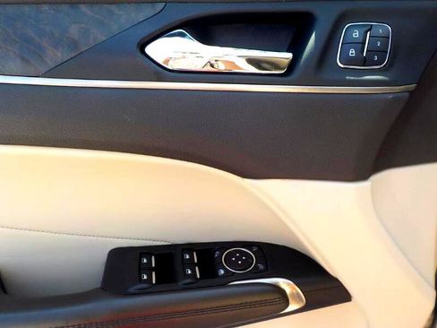 Used 2017 Lincoln MKC Reserve image 11