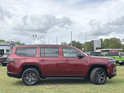 New 2026 Jeep Grand Wagoneer Limited w/ Convenience Group I AWD/4WD image 9