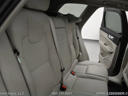 Used 2022 Volvo XC60 T8 Inscription Expression w/ Advanced Package image 24