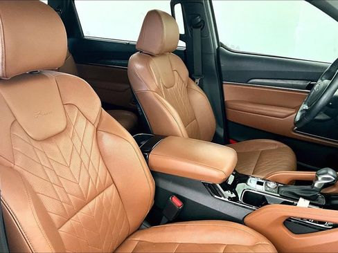 Used 2024 Kia Telluride EX X-Line image 11