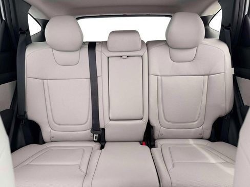 New 2026 Hyundai Tucson Limited FWD image 16