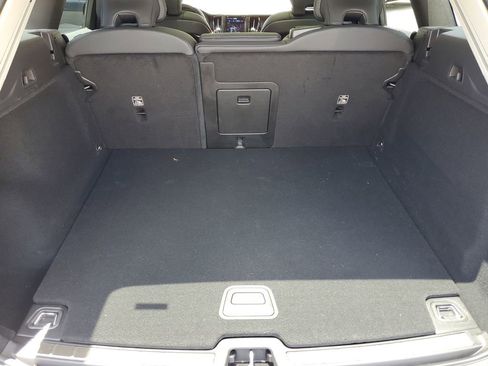 Certified 2023 Volvo XC60 B5 Plus image 7