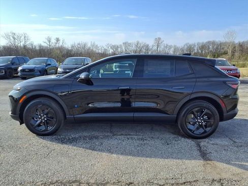 New 2026 Chevrolet Equinox EV LT FWD image 6