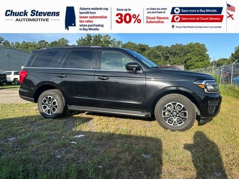 Used 2024 Ford Expedition XLT RWD image 3