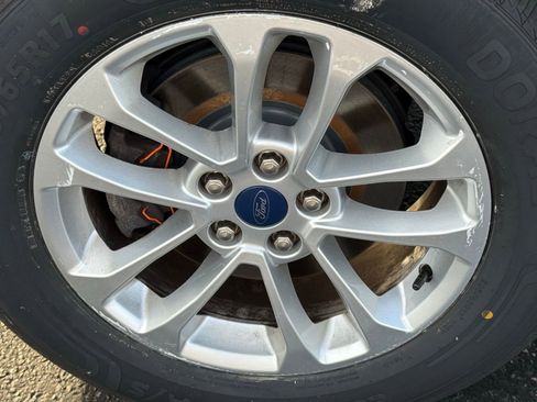 Used 2022 Ford Escape SE w/ Convenience Package FWD image 11
