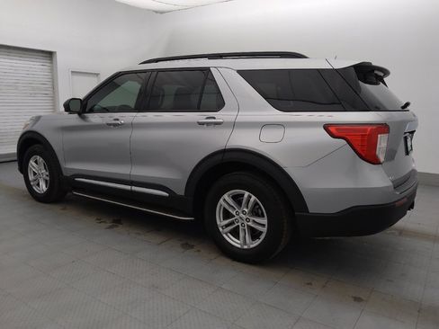 Used 2020 Ford Explorer XLT w/ Class III Trailer Tow Package AWD/4WD image 3