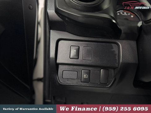 Used 2022 Toyota Tacoma SR w/ SR Convenience Package AWD/4WD image 25