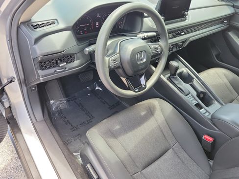 Certified 2025 Honda Accord SE image 19