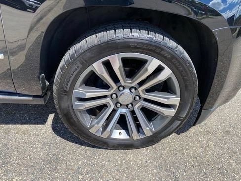 Used 2019 GMC Yukon Denali w/ Denali Ultimate Package AWD/4WD image 16