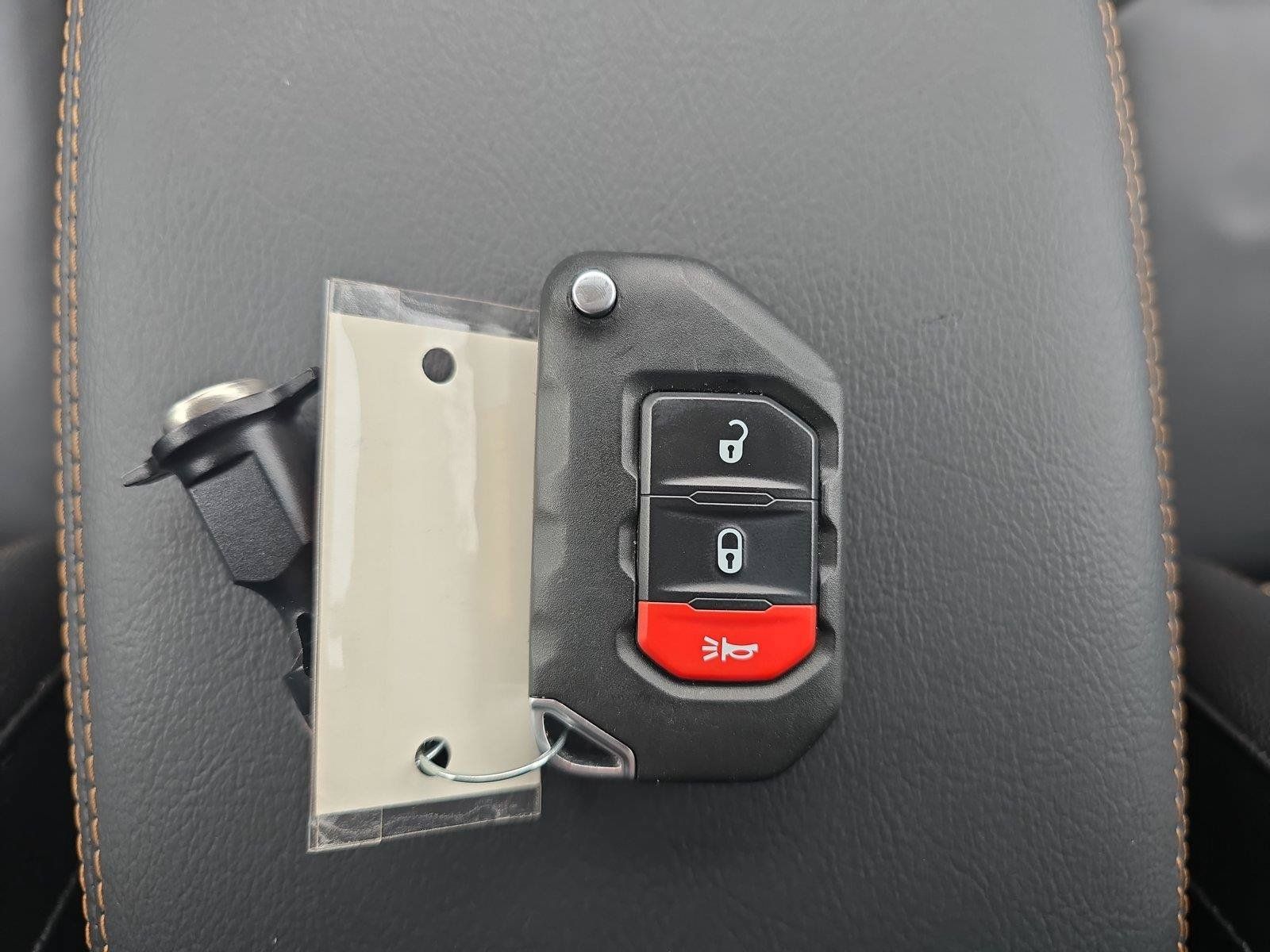 Used 2023 Jeep Gladiator Overland AWD/4WD image 27