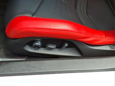 Used 2025 Chevrolet Corvette Stingray Preferred Conv w/ Z51 Performance Package RWD image 17