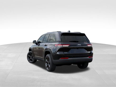 New 2026 Jeep Grand Cherokee Limited image 3