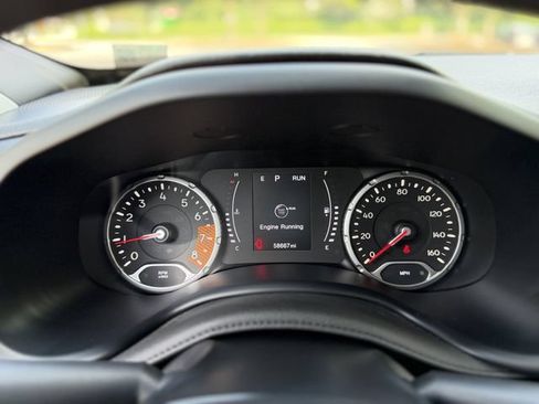 Used 2023 Jeep Renegade Latitude AWD/4WD image 14