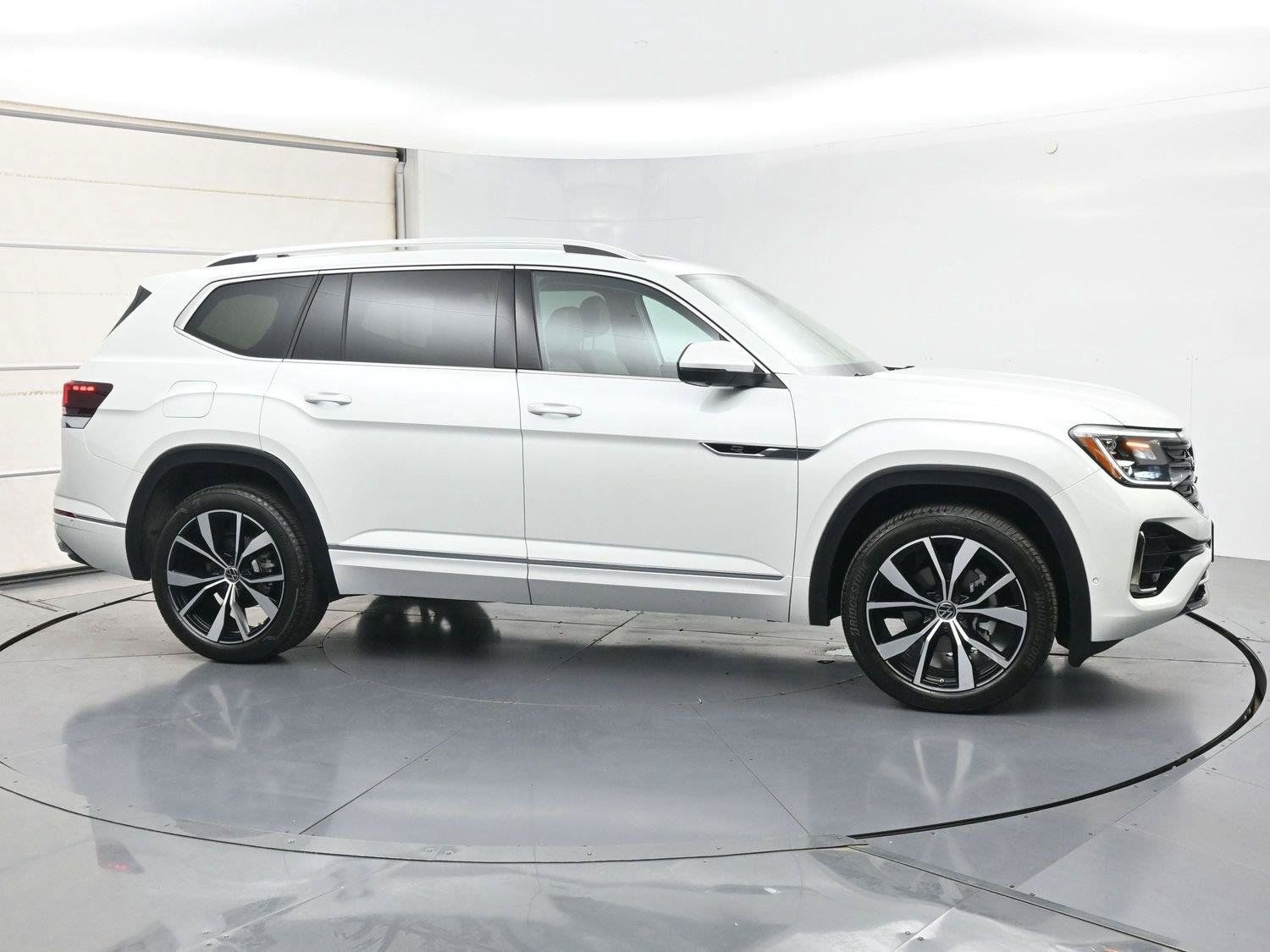 Used 2026 Volkswagen Atlas SEL Premium R-Line AWD/4WD image 33
