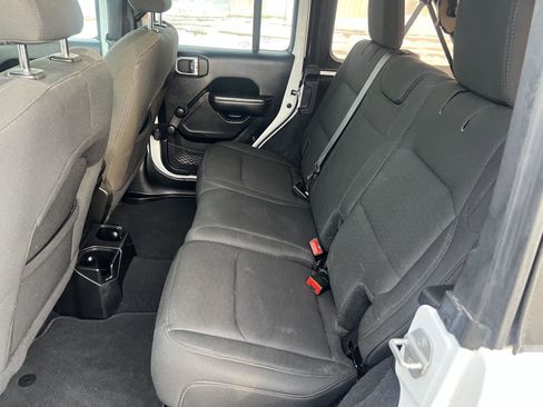 Used 2019 Jeep Wrangler Unlimited Sport image 23