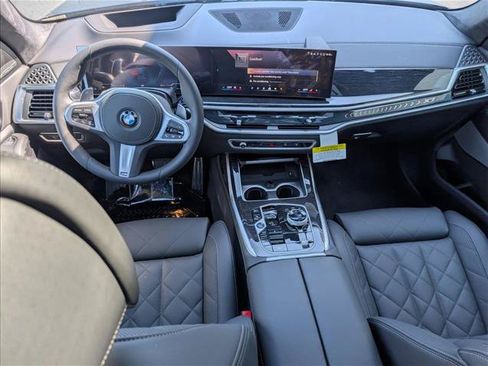 New 2027 BMW X7 xDrive40i w/ Executive Package AWD/4WD image 17