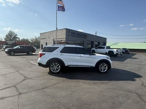 Used 2021 Ford Explorer Platinum w/ Equipment Group 601A AWD/4WD image 18