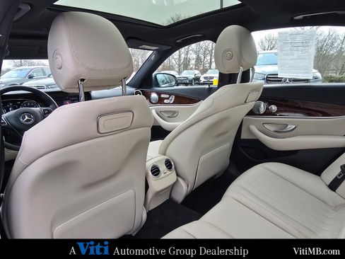 Used 2018 Mercedes-Benz E 300 E 300 image 21
