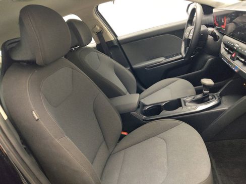 Used 2025 Kia K4 FWD image 21