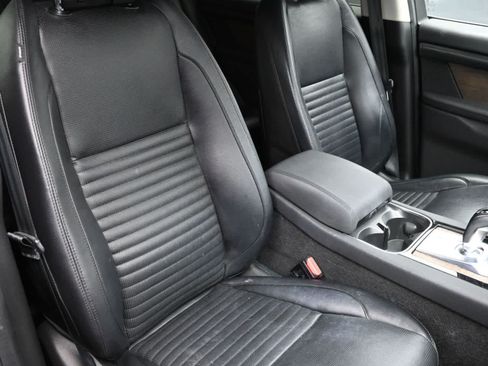 Used 2020 Land Rover Discovery Sport SE AWD/4WD image 13