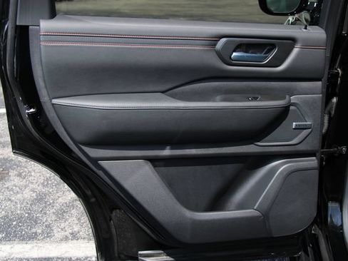 Certified 2025 Nissan Armada PRO-4X AWD/4WD image 20