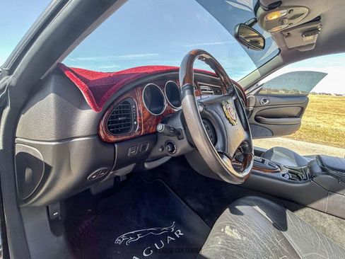Used 1998 Jaguar XK8 Coupe image 29