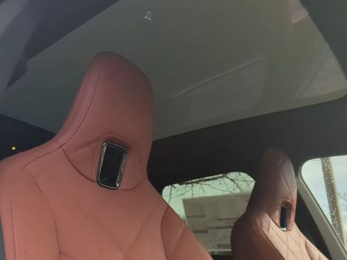 Used 2025 BMW iX M60 image 6